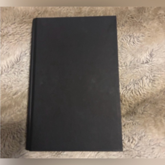 Crown of Midnight by Sarah J Maas - Picture 4 of 5